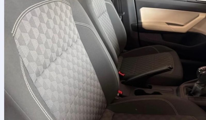 
								VOLKSWAGEN POLO SEDAN 1.6 BASE full									