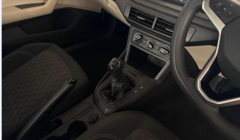
								VOLKSWAGEN POLO SEDAN 1.6 BASE full									