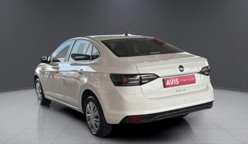 
								VOLKSWAGEN POLO SEDAN 1.6 BASE full									