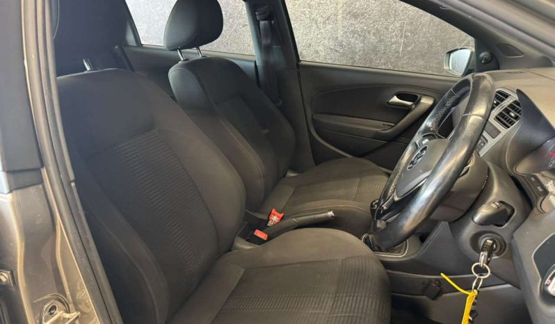 
								Volkswagen Polo Vivo Hatch 1.0 Tsi Gt full									