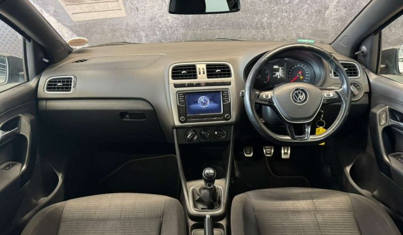 
								Volkswagen Polo Vivo Hatch 1.0 Tsi Gt full									