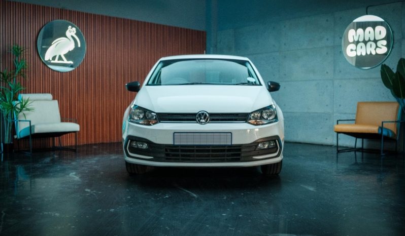 
								Volkswagen Polo Vivo Hatch 1.4 full									