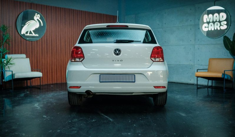 
								Volkswagen Polo Vivo Hatch 1.4 full									