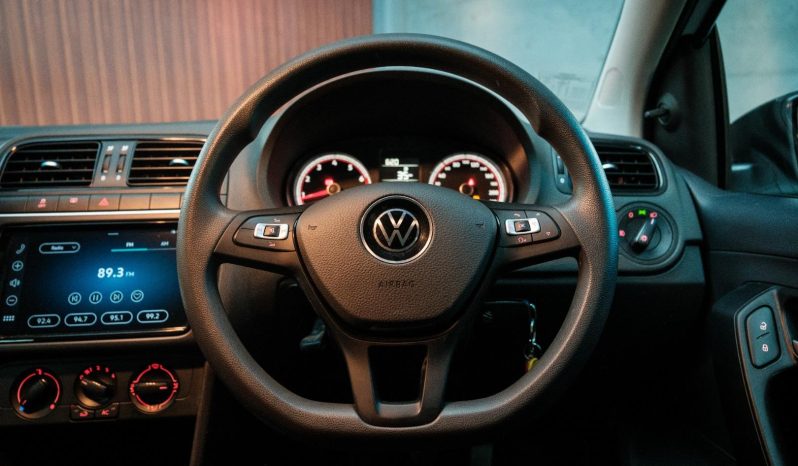 
								Volkswagen Polo Vivo Hatch 1.4 full									
