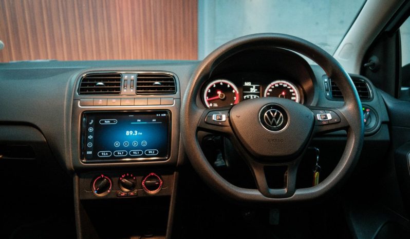 
								Volkswagen Polo Vivo Hatch 1.4 full									