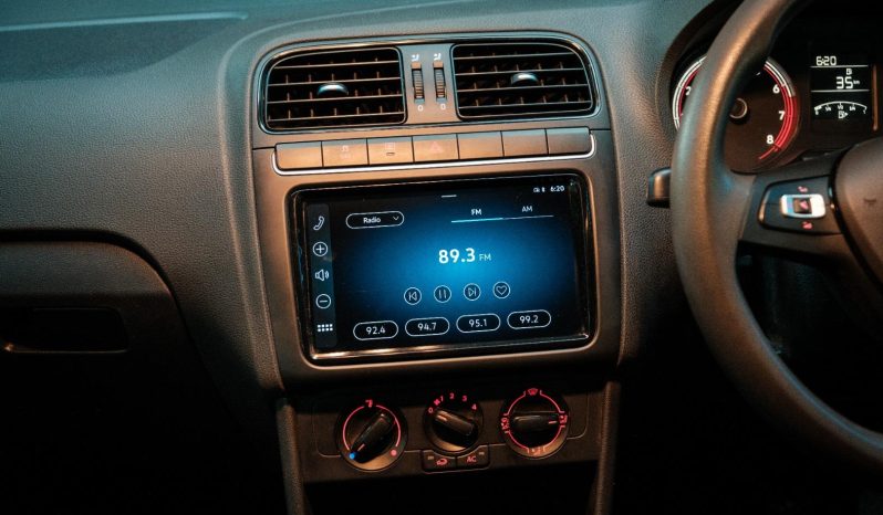 
								Volkswagen Polo Vivo Hatch 1.4 full									