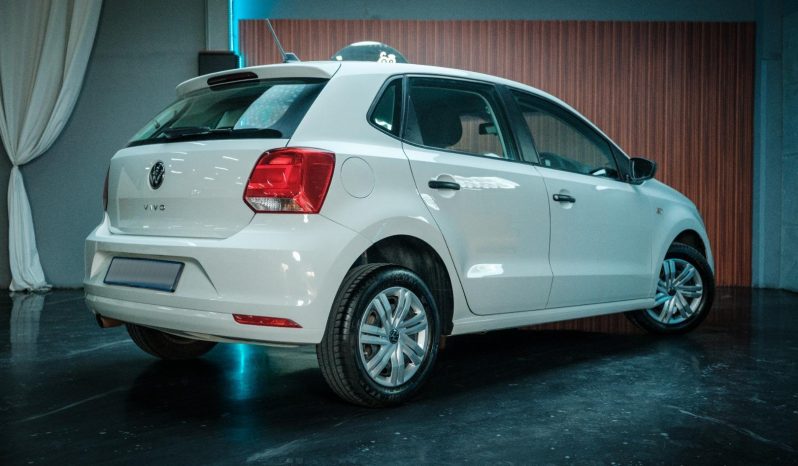 
								Volkswagen Polo Vivo Hatch 1.4 full									