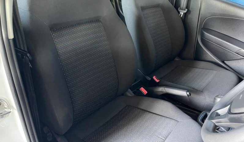 
								Volkswagen Polo Vivo Hatch 1.4 Comfortline full									