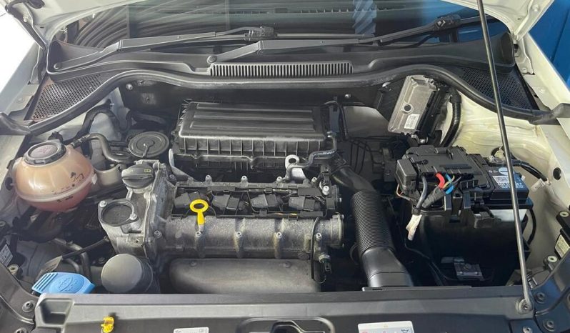 
								Volkswagen Polo Vivo Hatch 1.4 Comfortline full									
