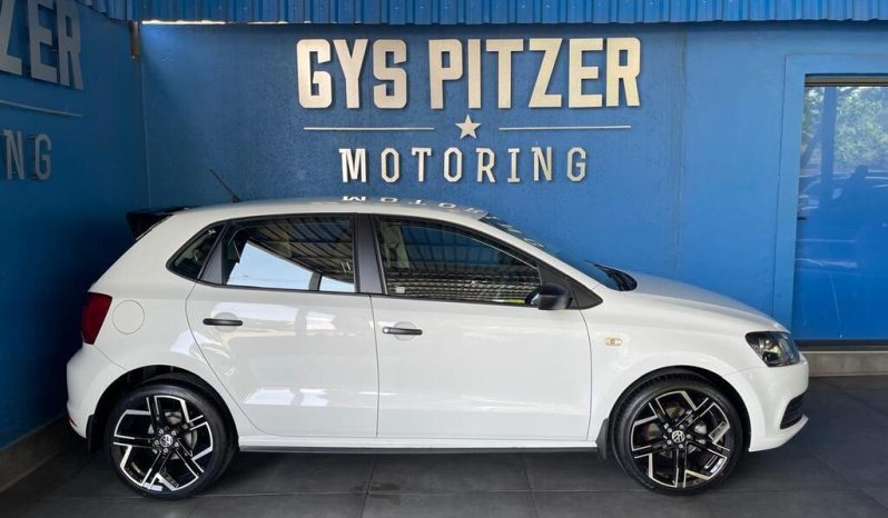 
								Volkswagen Polo Vivo Hatch 1.4 Comfortline full									