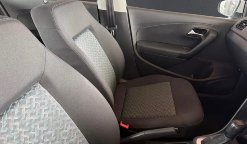 
								VOLKSWAGEN POLO VIVO HATCH 1.6 LIFE full									
