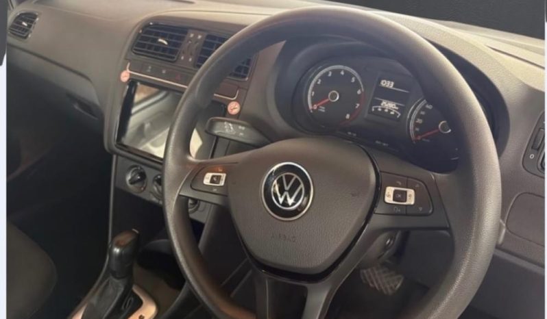
								VOLKSWAGEN POLO VIVO HATCH 1.6 LIFE full									
