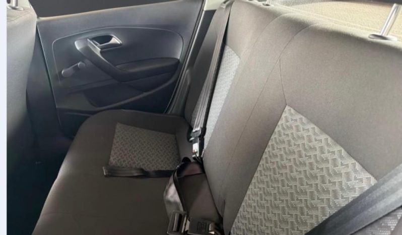 
								VOLKSWAGEN POLO VIVO HATCH 1.6 LIFE full									