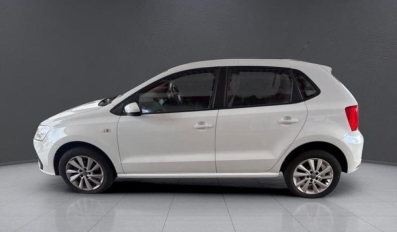 
								VOLKSWAGEN POLO VIVO HATCH 1.6 LIFE full									