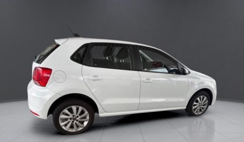 
								VOLKSWAGEN POLO VIVO HATCH 1.6 LIFE full									
