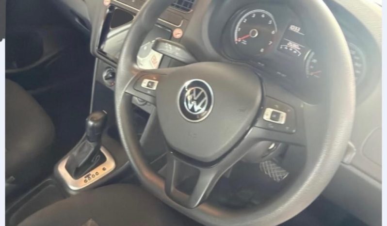 
								VOLKSWAGEN POLO VIVO HATCH 1.6 LIFE full									