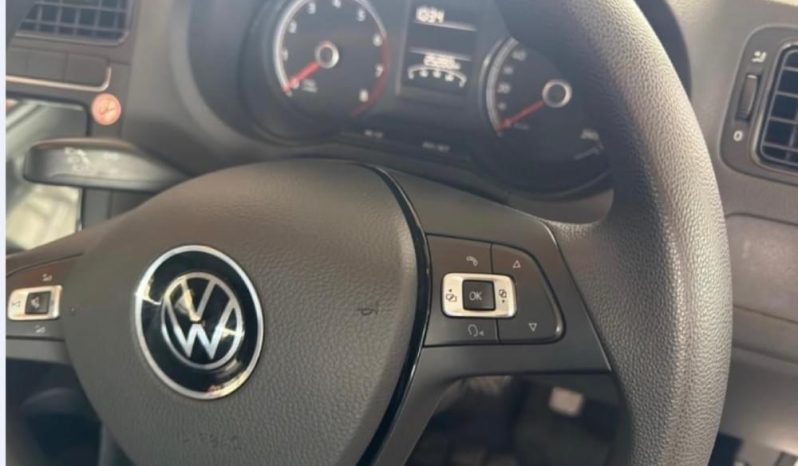
								VOLKSWAGEN POLO VIVO HATCH 1.6 LIFE full									