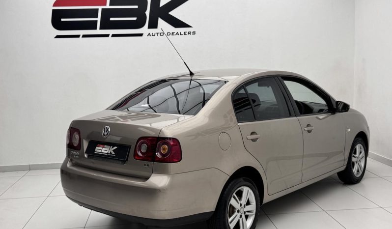 
								Volkswagen Polo Vivo Sedan 1.6 Comfortline full									