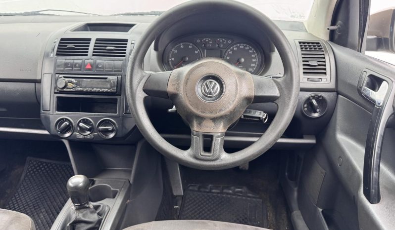 
								Volkswagen Polo Vivo Sedan 1.6 Comfortline full									