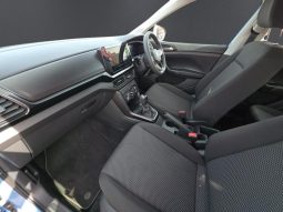 
										VOLKSWAGEN T-CROSS 1.0 TSI LIFE full									