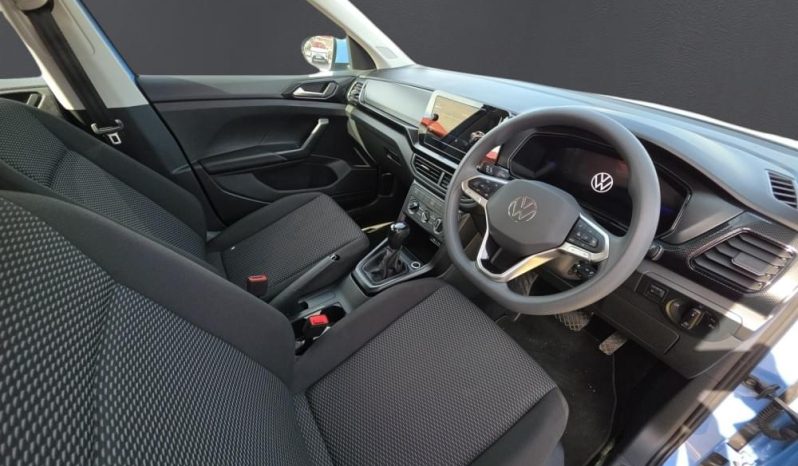 
								VOLKSWAGEN T-CROSS 1.0 TSI LIFE full									