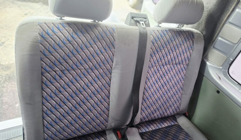 
								Volkswagen T5 Kombi 2.5 Tdi Swb Tiptronic full									