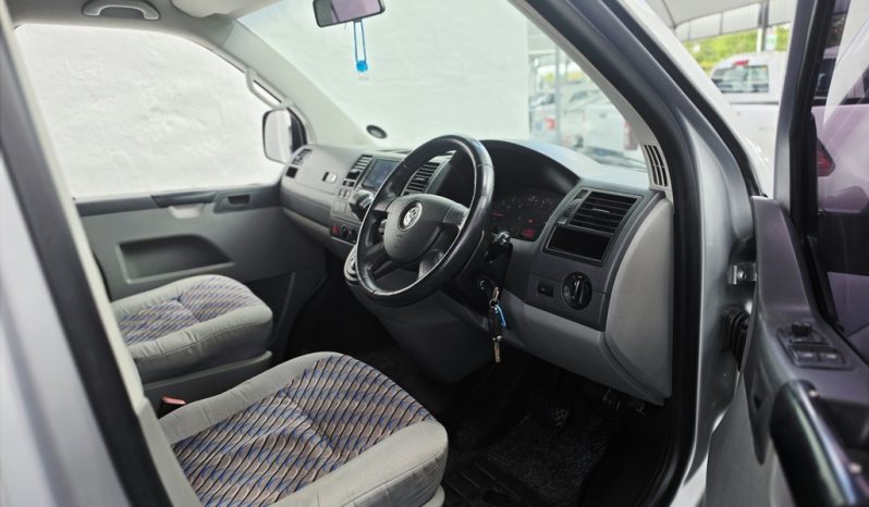 
								Volkswagen T5 Kombi 2.5 Tdi Swb Tiptronic full									