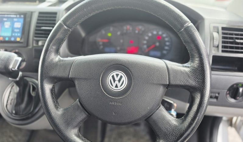 
								Volkswagen T5 Kombi 2.5 Tdi Swb Tiptronic full									