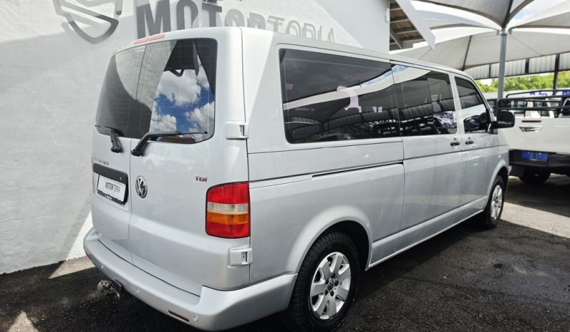 
								Volkswagen T5 Kombi 2.5 Tdi Swb Tiptronic full									