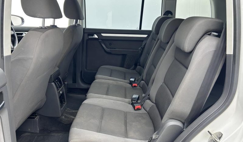 
								Volkswagen Touran 1.2 Tsi Trendline full									