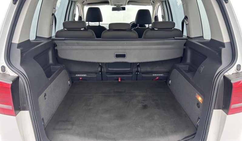 
								Volkswagen Touran 1.2 Tsi Trendline full									