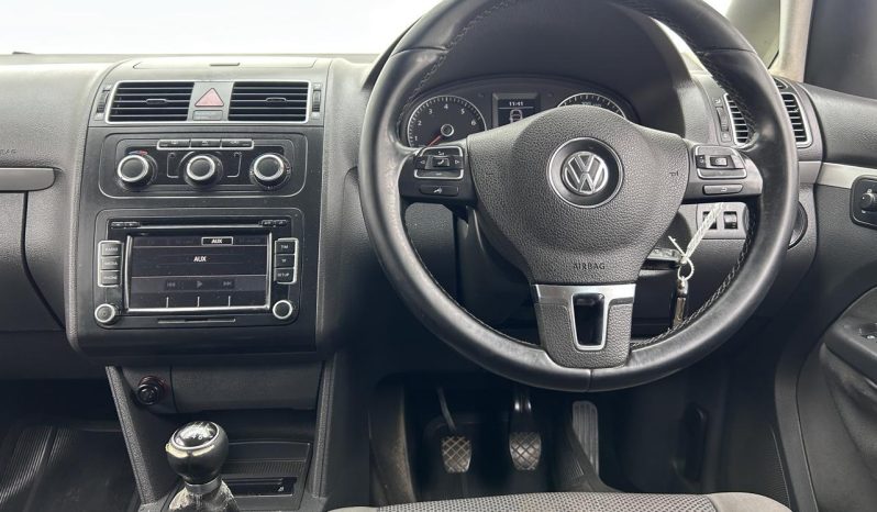 
								Volkswagen Touran 1.2 Tsi Trendline full									