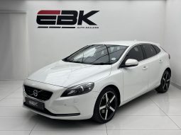 Volvo V40 T3 R-Design