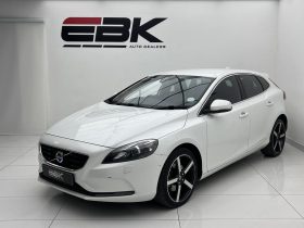 Volvo V40 T3 R-Design