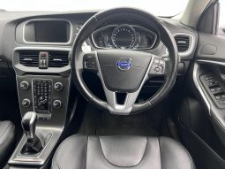 
										Volvo V40 T3 R-Design full									