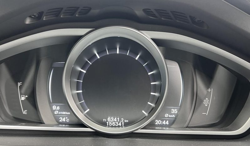 
								Volvo V40 T3 R-Design full									