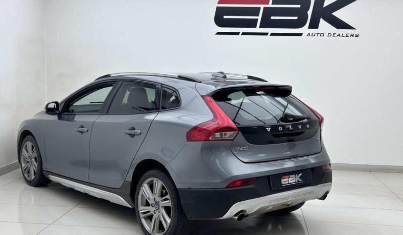 
								Volvo V40 T4 Elite Powershift full									