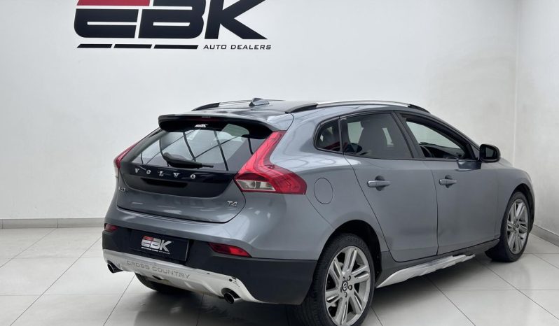 
								Volvo V40 T4 Elite Powershift full									